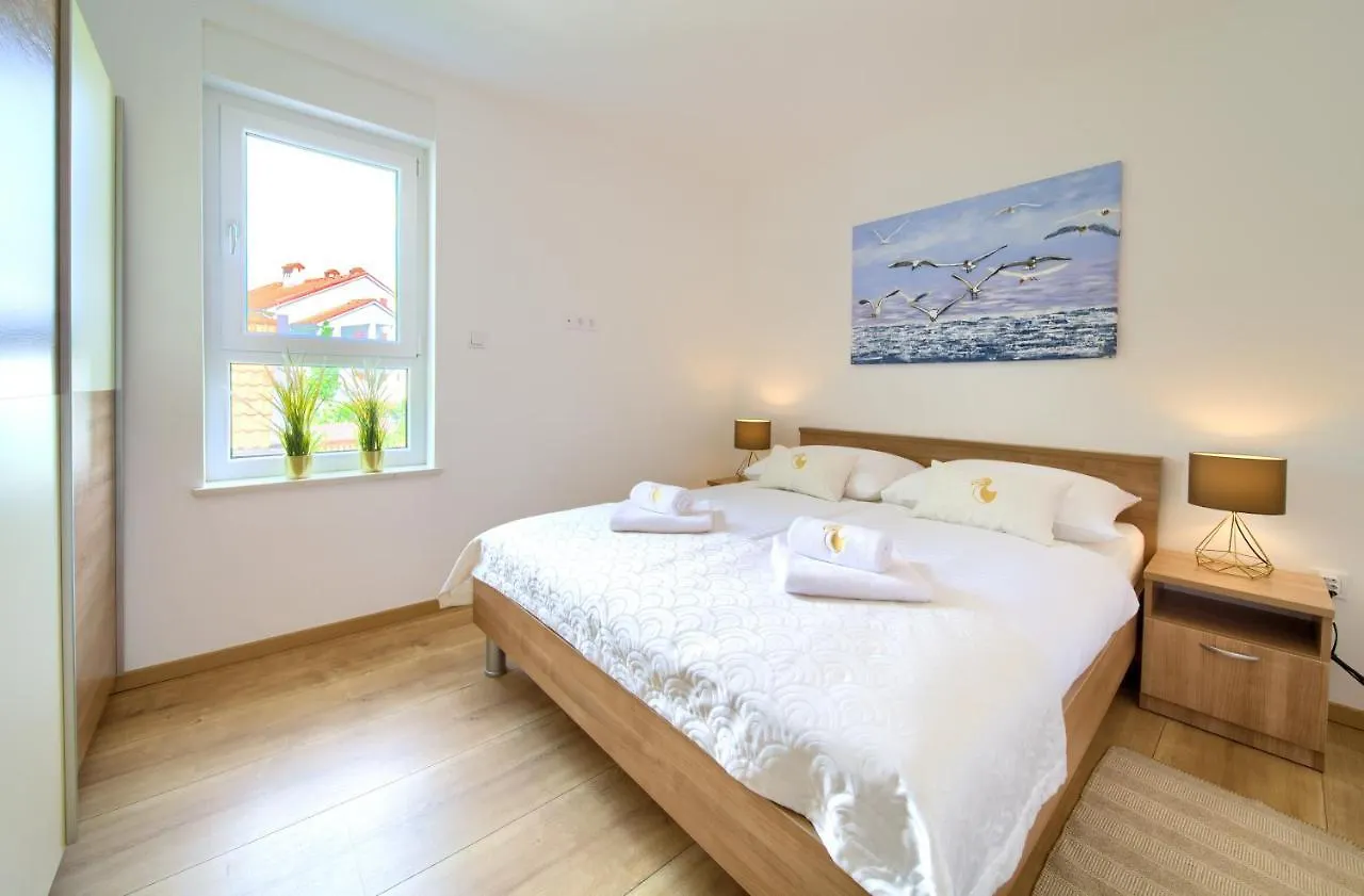 Dodo Apartments Vantacici 0*,
