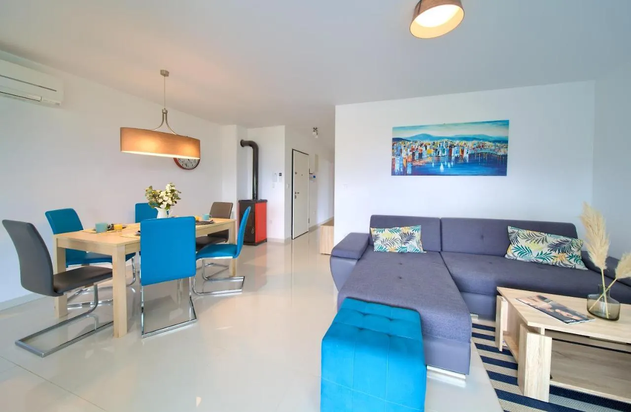 Dodo Apartments Vantacici