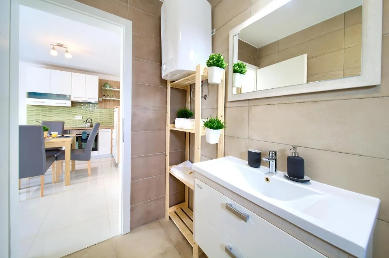 Dodo Apartments Vantacici
