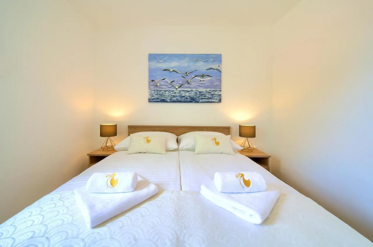 Dodo Apartments Vantacici 0*,