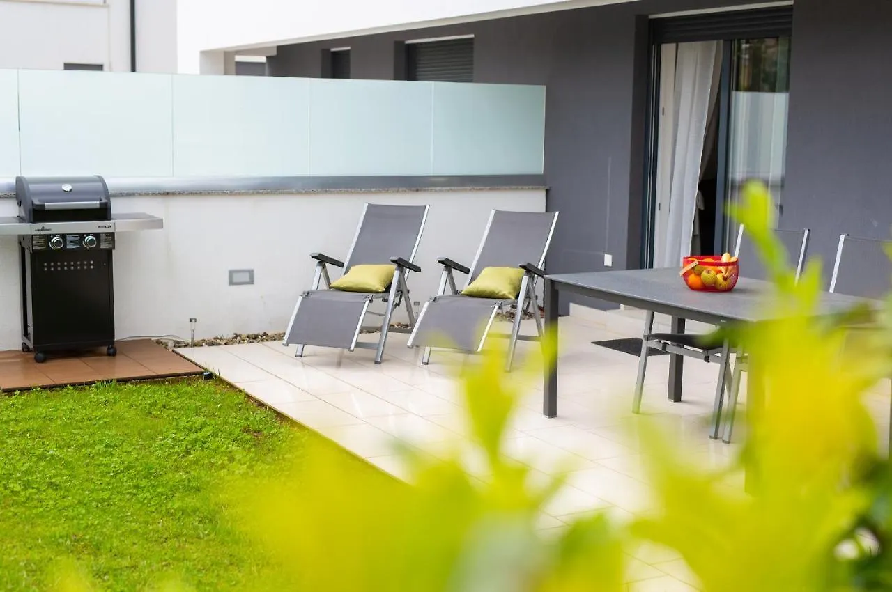 Dodo Apartments Vantacici